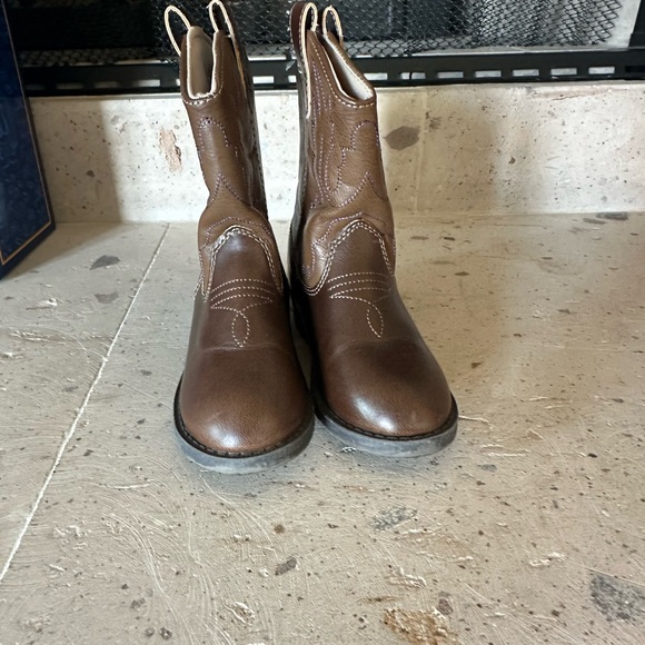 Kids Cowboy Boots size 9 - Picture 2 of 5
